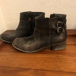 Easy Spirit Brown Low Top Leather Boots with Buckles